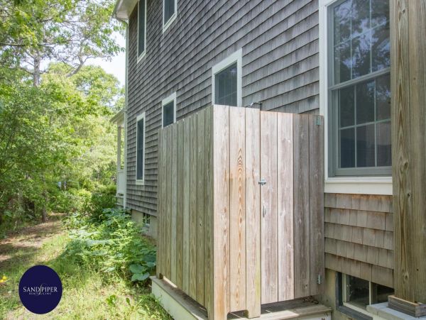 Cape Cod Home 995156