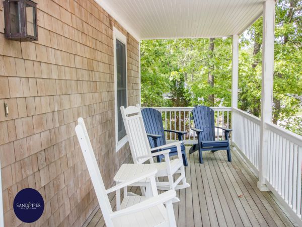 Cape Cod Home 995156