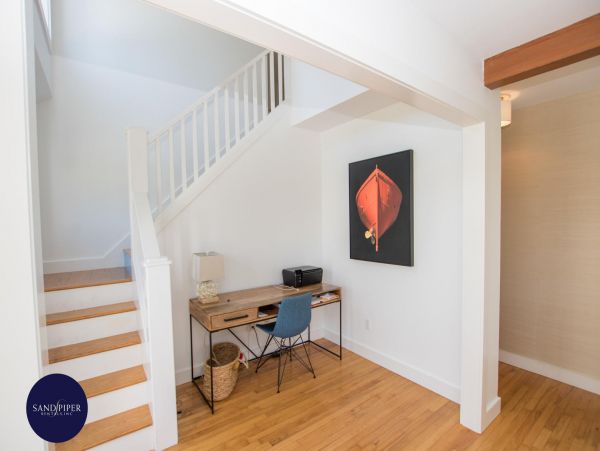 Cape Cod Home 995157