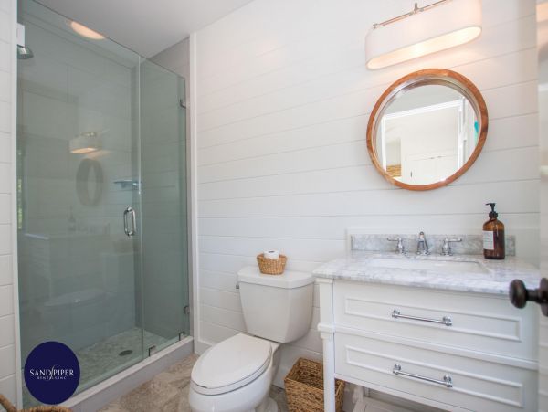 Cape Cod Home 995157