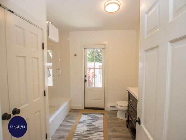 Cape Cod Home 995157