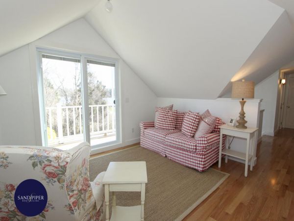 Cape Cod Home 995157
