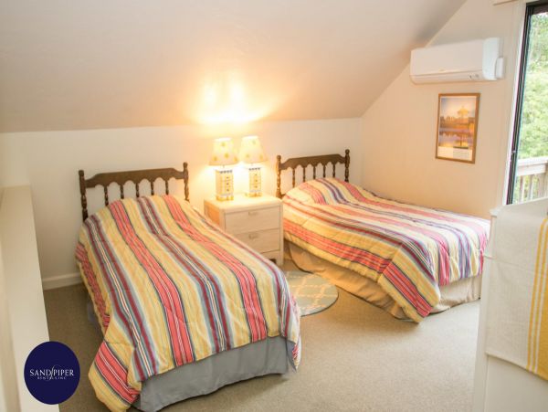 Cape Cod Home 995158
