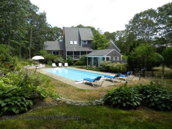 Cape Cod Home 995159
