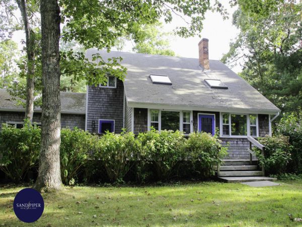Cape Cod Home 995161