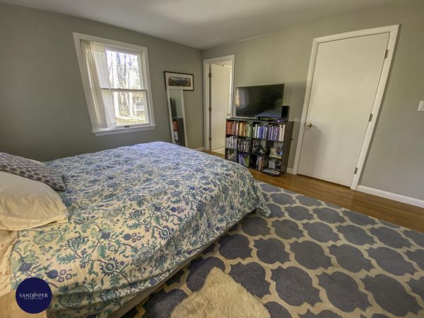 Cape Cod Home 995163