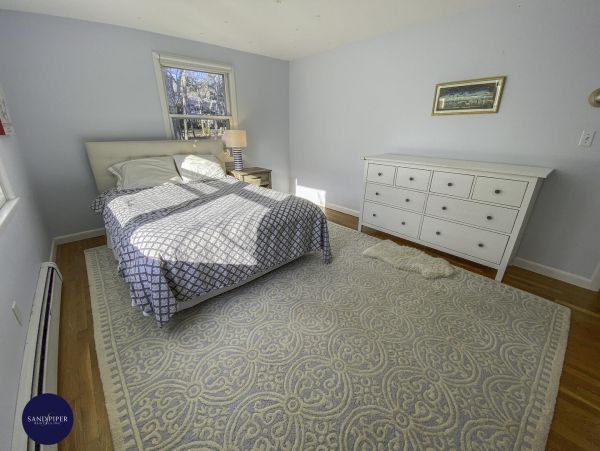 Cape Cod Home 995163