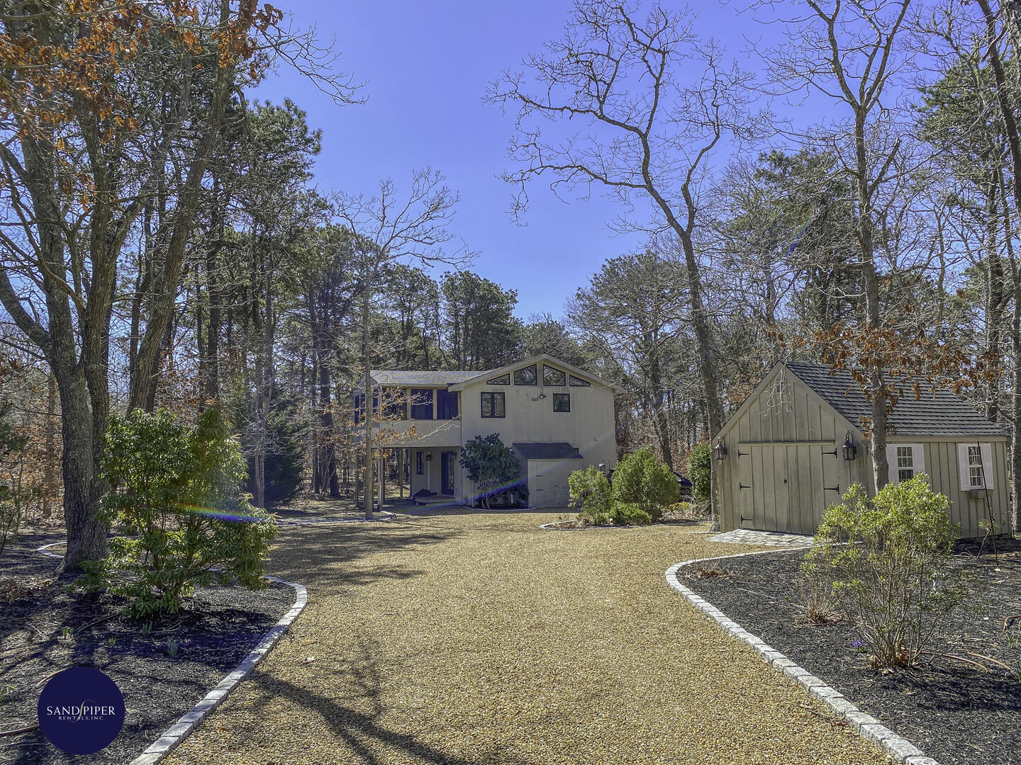 Cape Cod Home 995165
