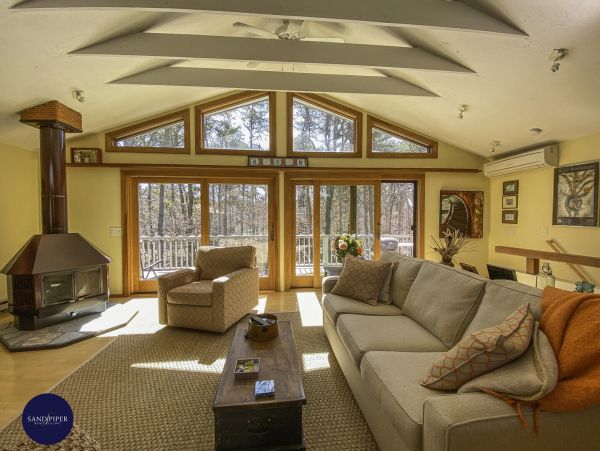 Cape Cod Home 995165