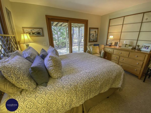 Cape Cod Home 995165