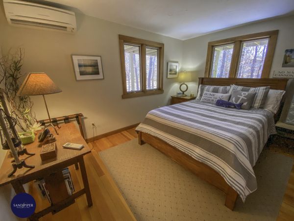 Cape Cod Home 995165