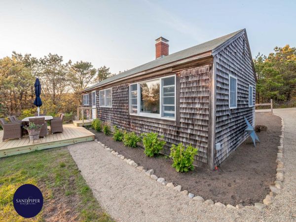 Cape Cod Home 995167