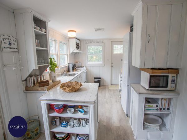 Cape Cod Home 995167