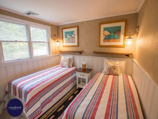 Cape Cod Home 995167