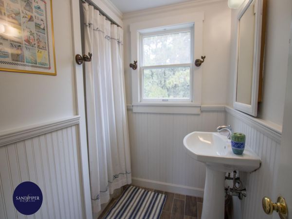 Cape Cod Home 995167