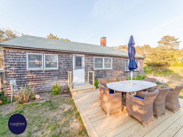 Cape Cod Home 995167