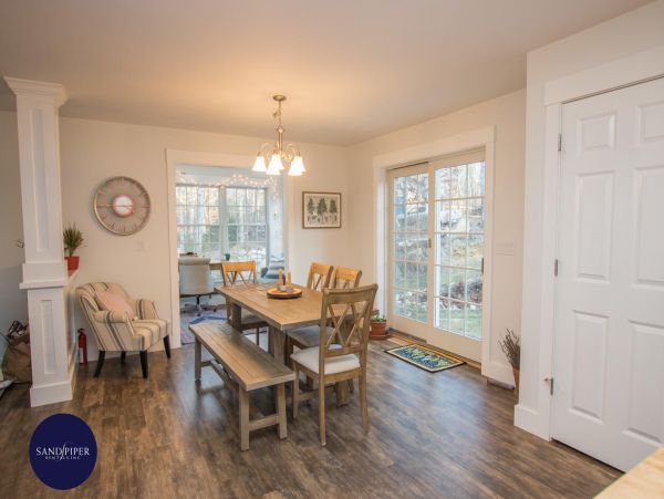 Cape Cod Home 995168
