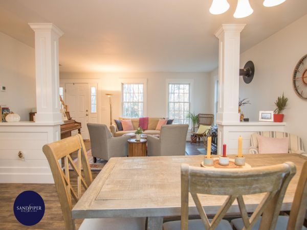 Cape Cod Home 995168