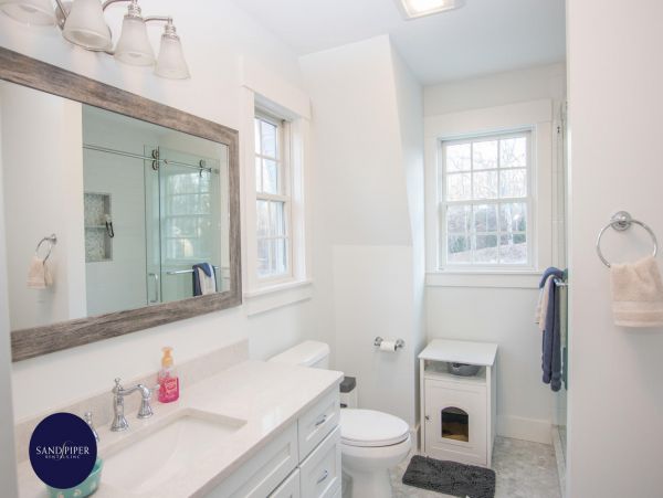Cape Cod Home 995168