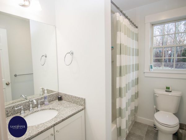 Cape Cod Home 995168