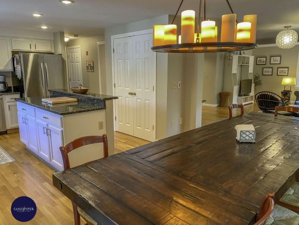Cape Cod Home 995169