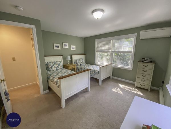 Cape Cod Home 995169