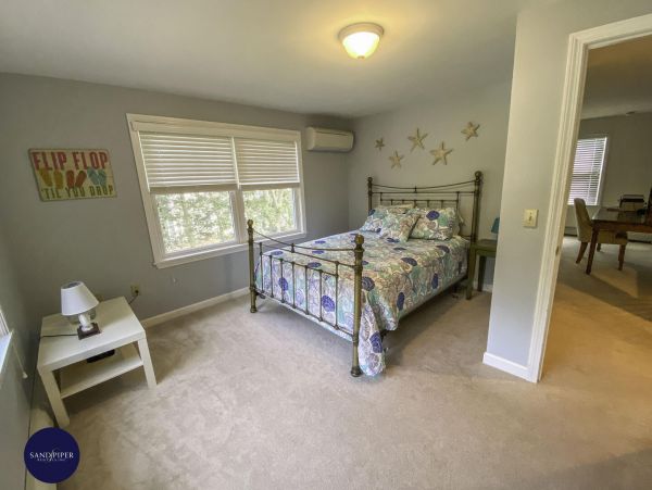 Cape Cod Home 995169