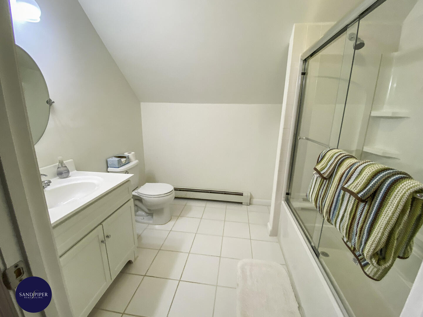 Cape Cod Home 995169