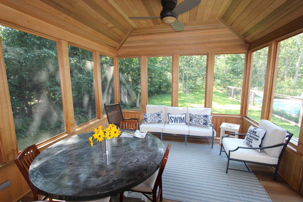 Cape Cod Home 995169