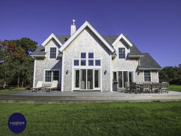 Cape Cod Home 995170