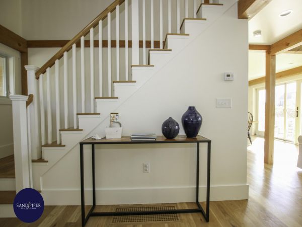 Cape Cod Home 995170