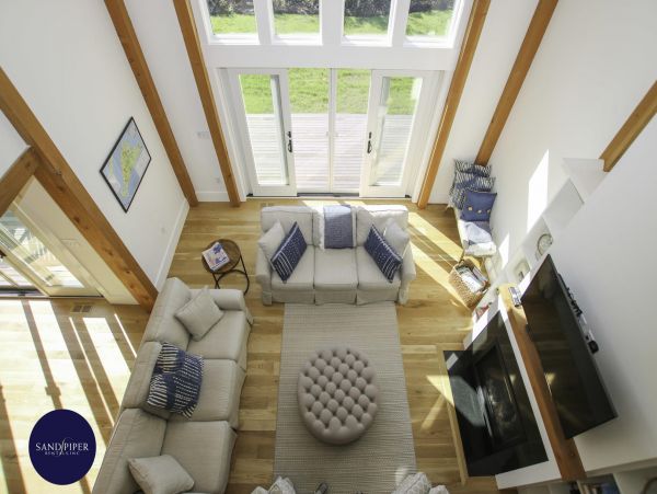 Cape Cod Home 995170