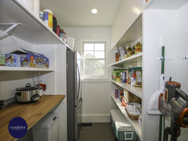 Cape Cod Home 995170