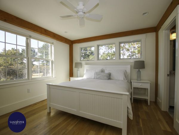 Cape Cod Home 995170