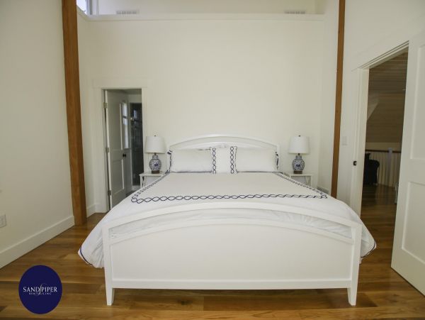 Cape Cod Home 995170