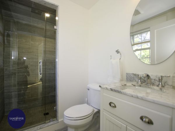 Cape Cod Home 995170