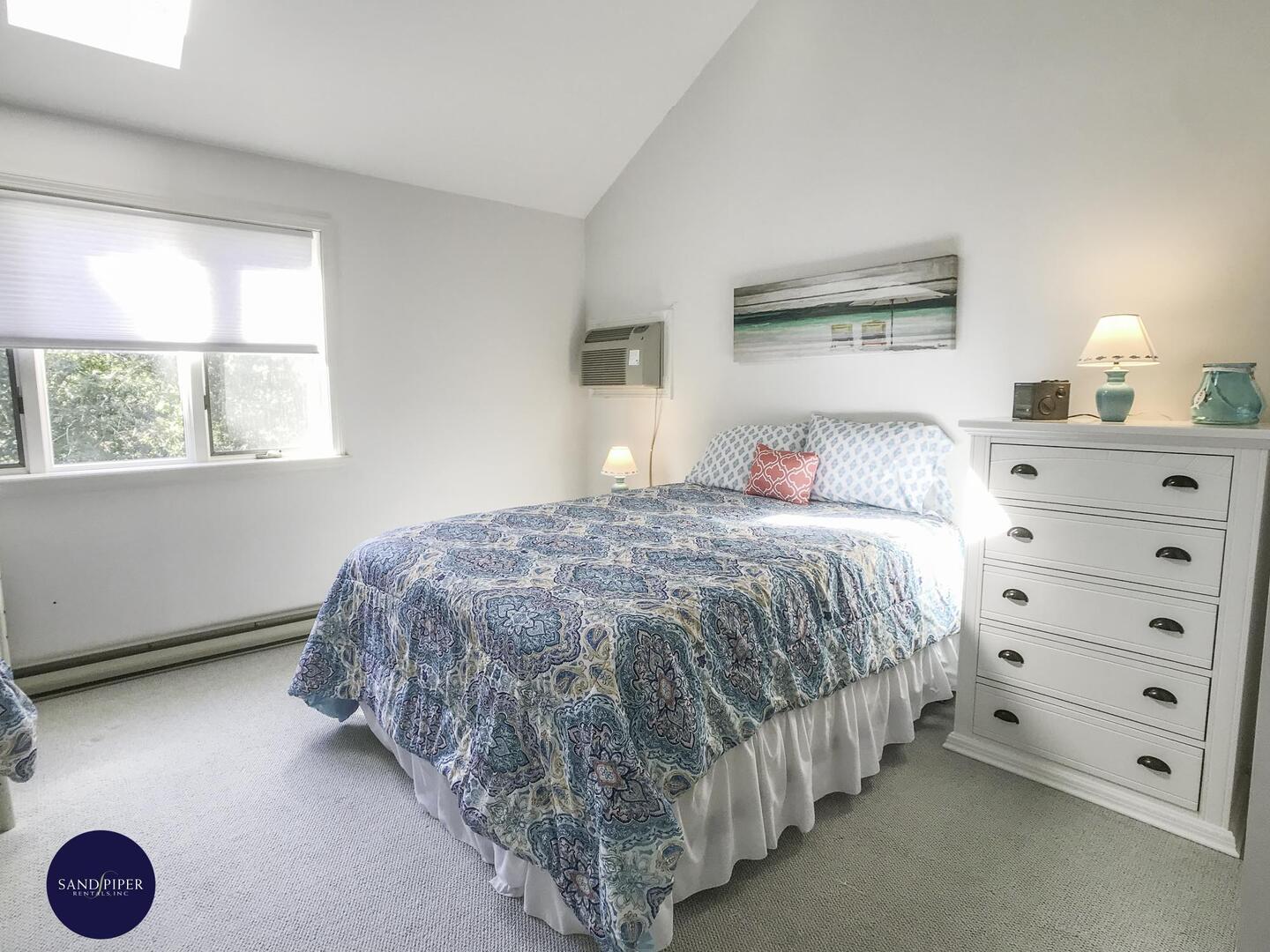 Cape Cod Home 995171