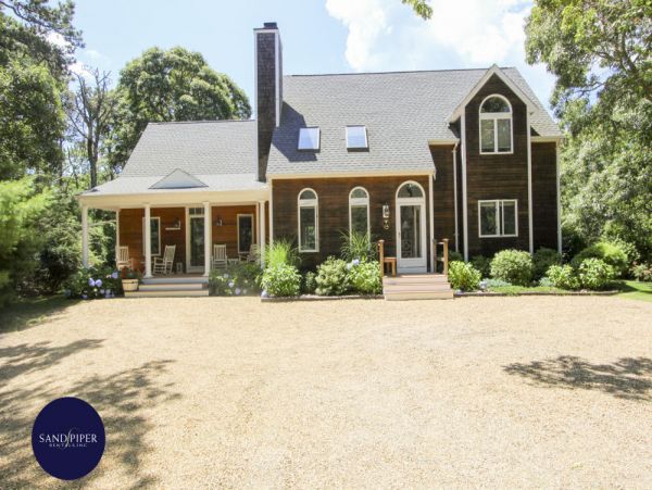 Cape Cod Home 995171