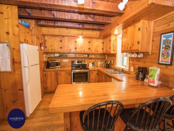 Cape Cod Home 995173