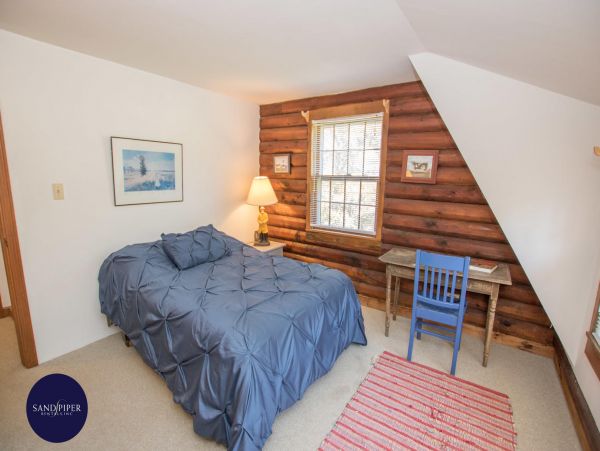 Cape Cod Home 995173