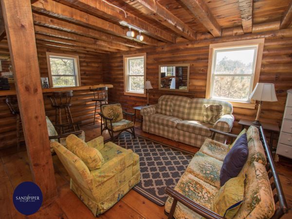 Cape Cod Home 995173