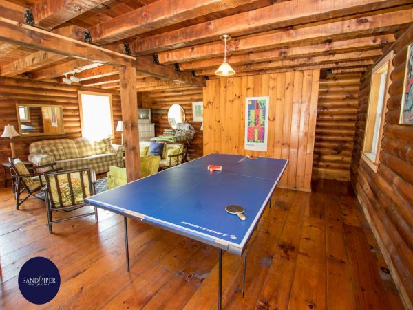Cape Cod Home 995173