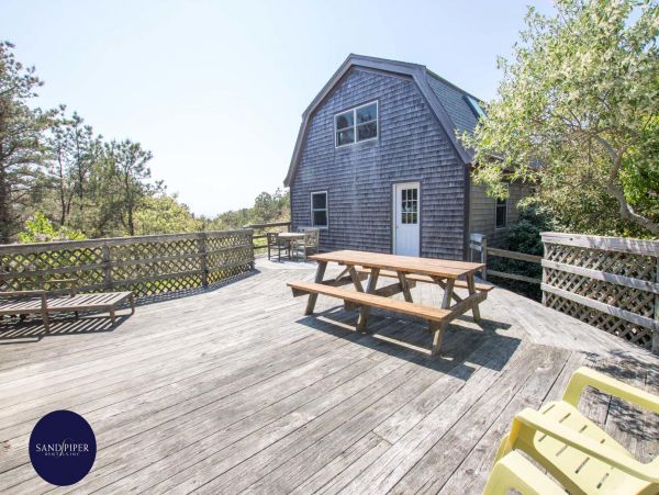Cape Cod Home 995173