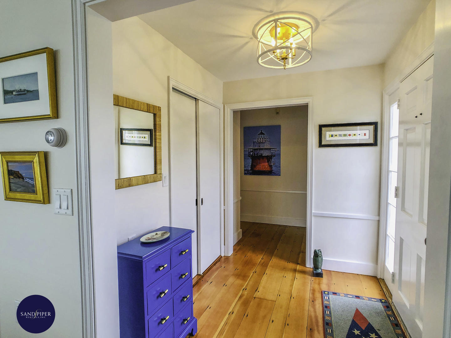Cape Cod Home 995174