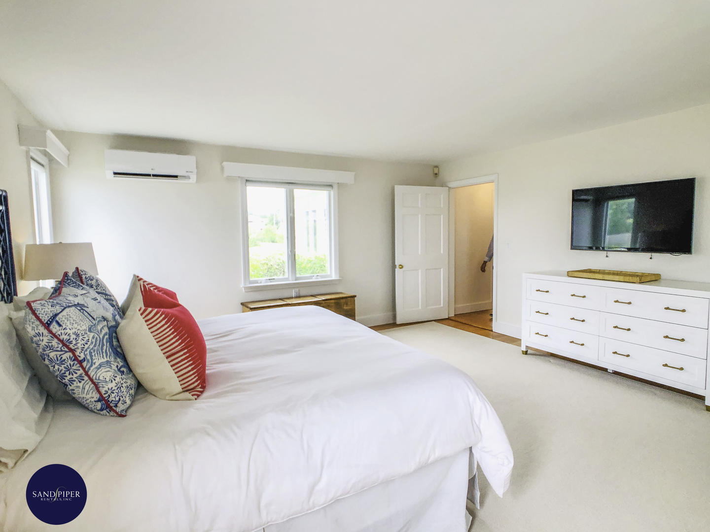 Cape Cod Home 995174