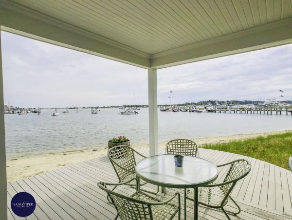 Cape Cod Home 995174