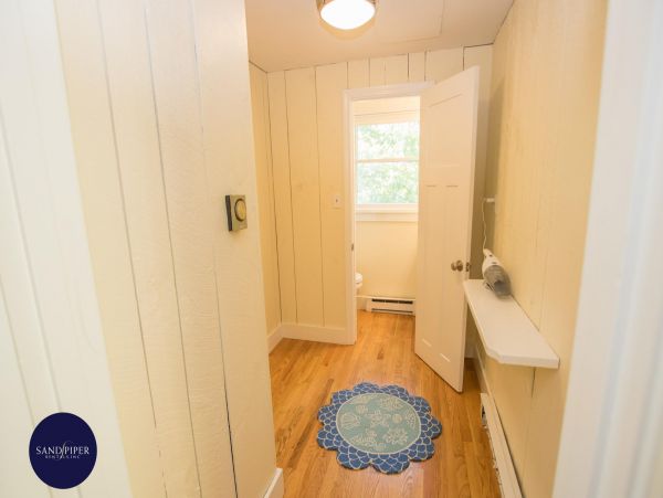 Cape Cod Home 995175
