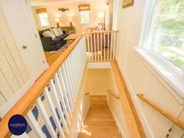 Cape Cod Home 995175
