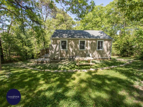 Cape Cod Home 995175