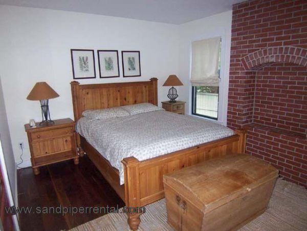 Cape Cod Home 995177